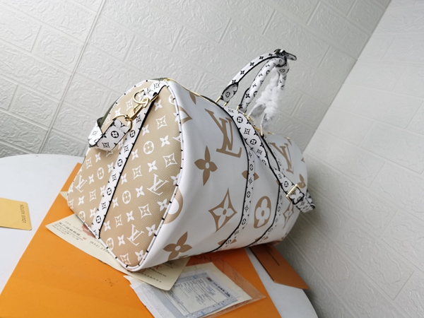 ルイヴィトンバッグ側面デザイン